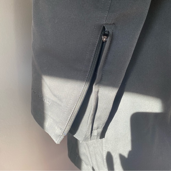 Patagonia Waterproof Jacket with Hood - XS - Picture 12 of 17